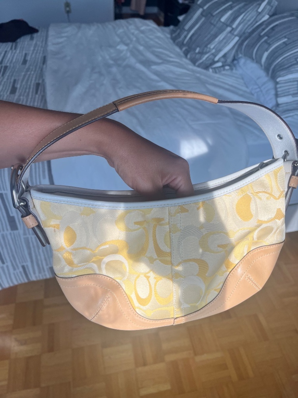 Coach Y2K Yellow Signature Shoulder Bag Style 1850 – 2004 - Picture 3 of 5